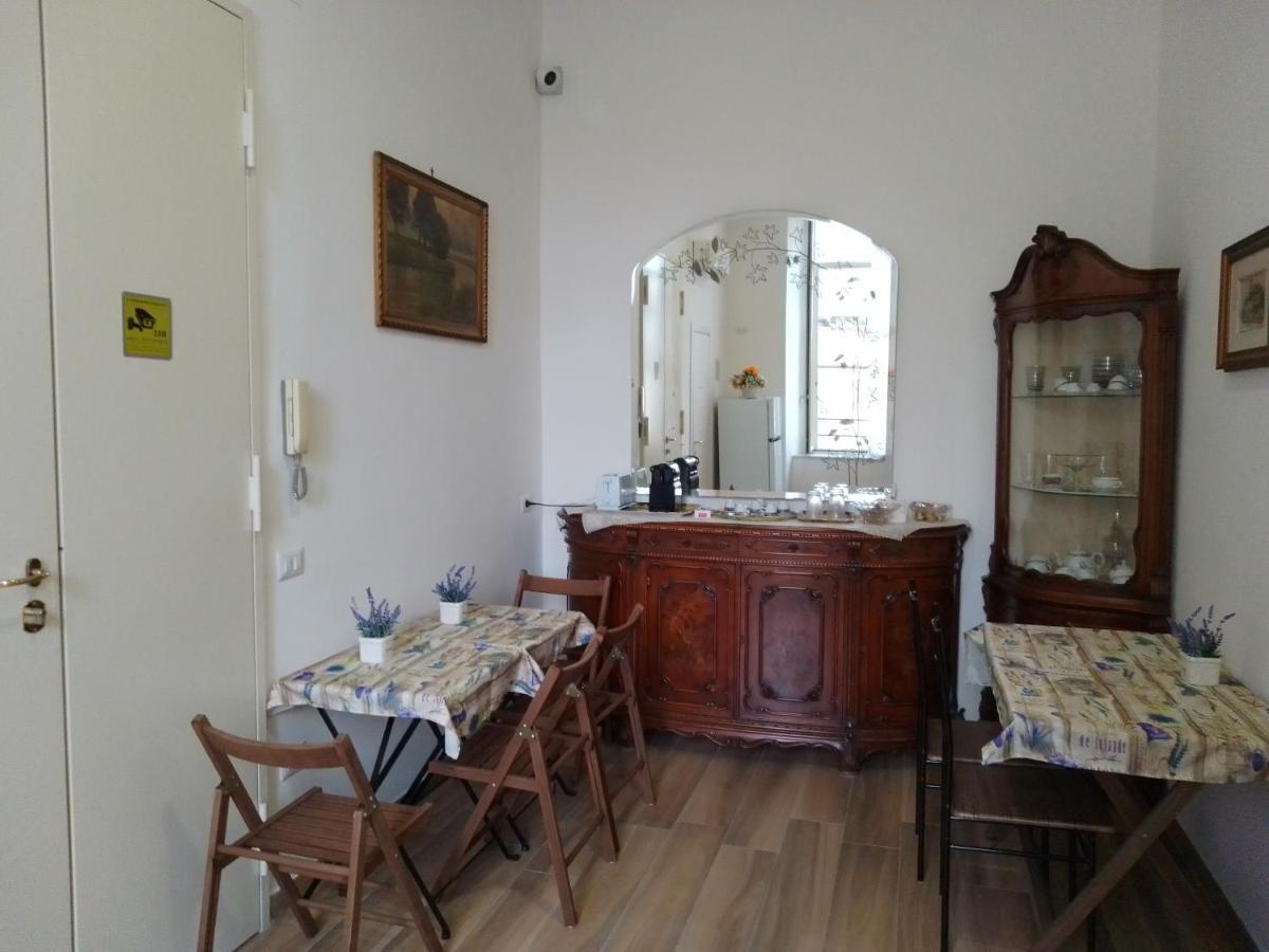 B&B Palazzo Sersale Napoli Zewnętrze zdjęcie