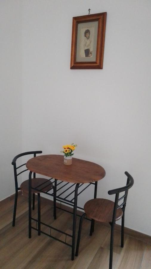 B&B Palazzo Sersale Napoli Zewnętrze zdjęcie