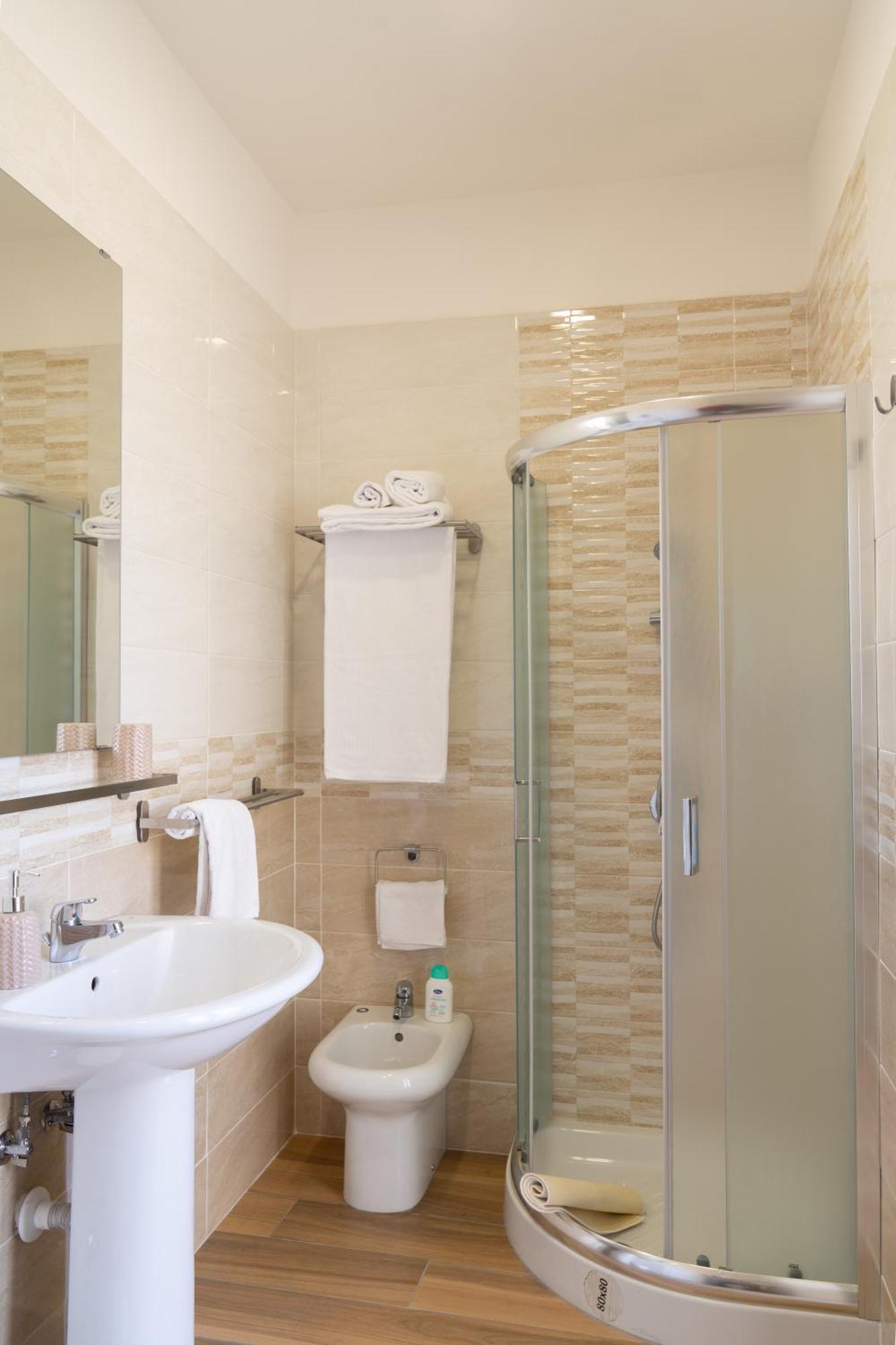 B&B Palazzo Sersale Napoli Zewnętrze zdjęcie