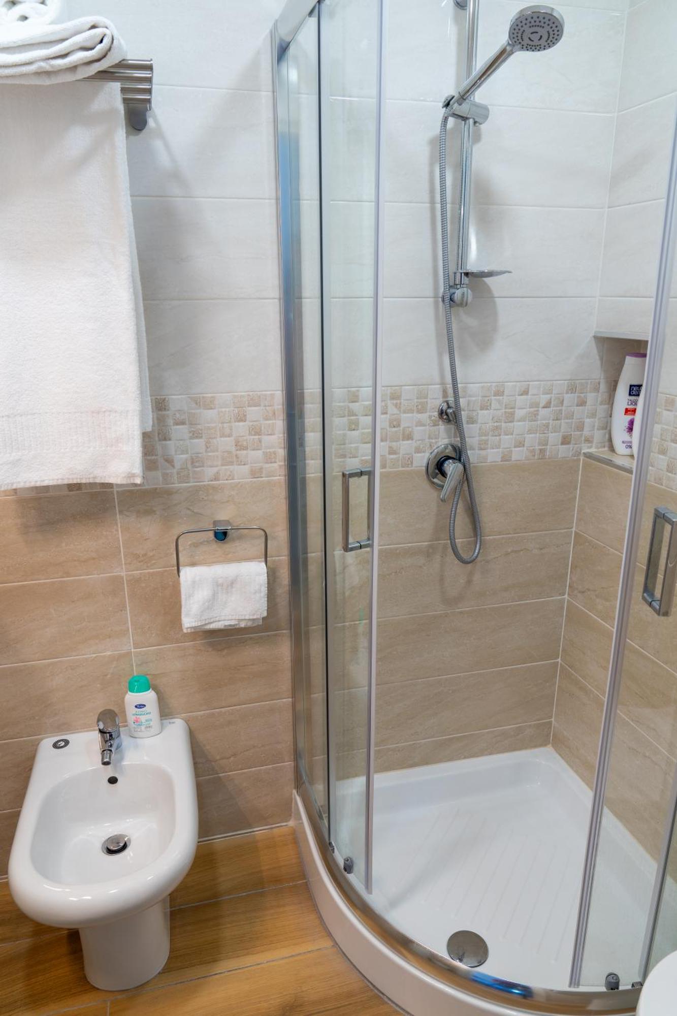 B&B Palazzo Sersale Napoli Zewnętrze zdjęcie